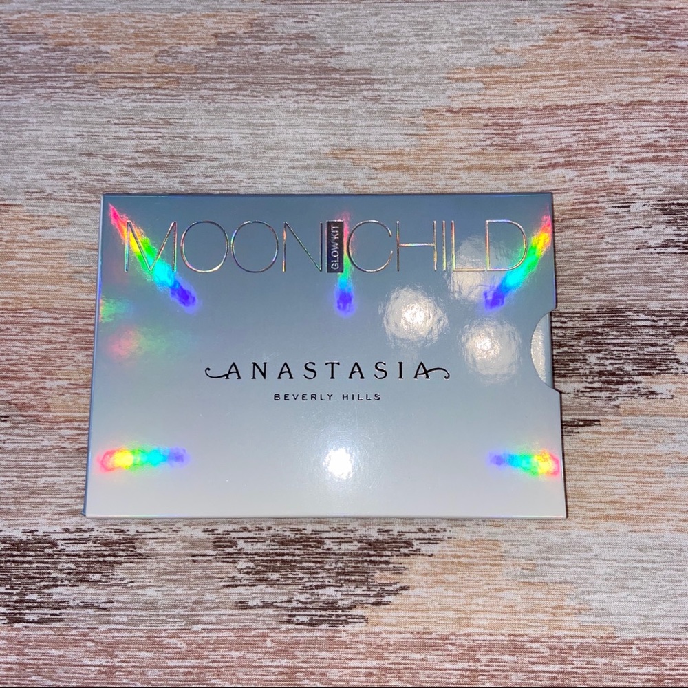 Anastasia Beverly Hills MoonChild Glow Kit